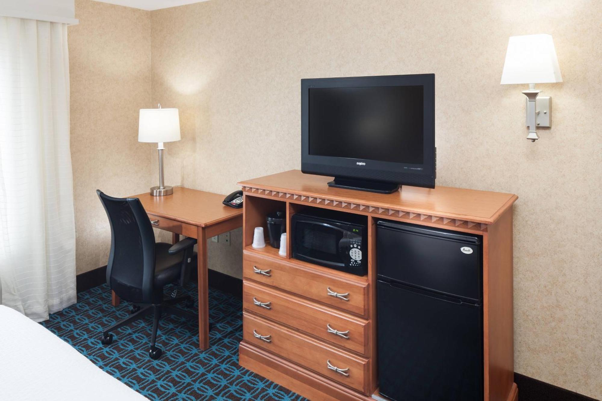 Fairfield Inn & Suites Jacksonville Butler Boulevard Екстер'єр фото