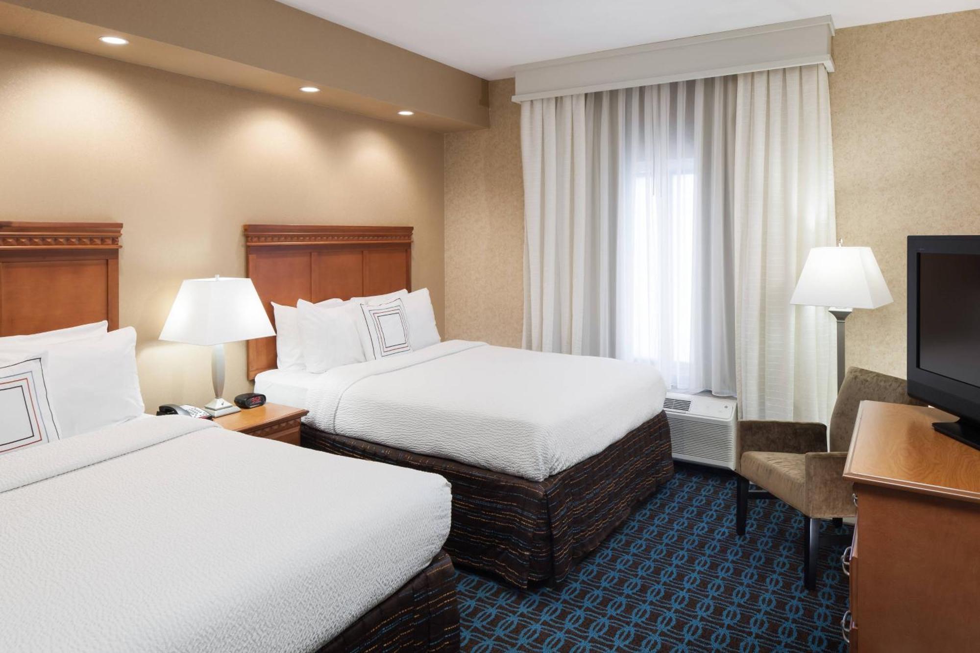 Fairfield Inn & Suites Jacksonville Butler Boulevard Екстер'єр фото